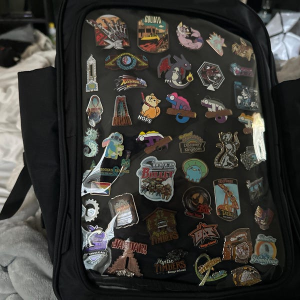 STEAMEDBUN Ita Bag Sac à dos avec insert d'affichage Pin Display Sac à dos pour école Anime Cosplay, violet, Classique