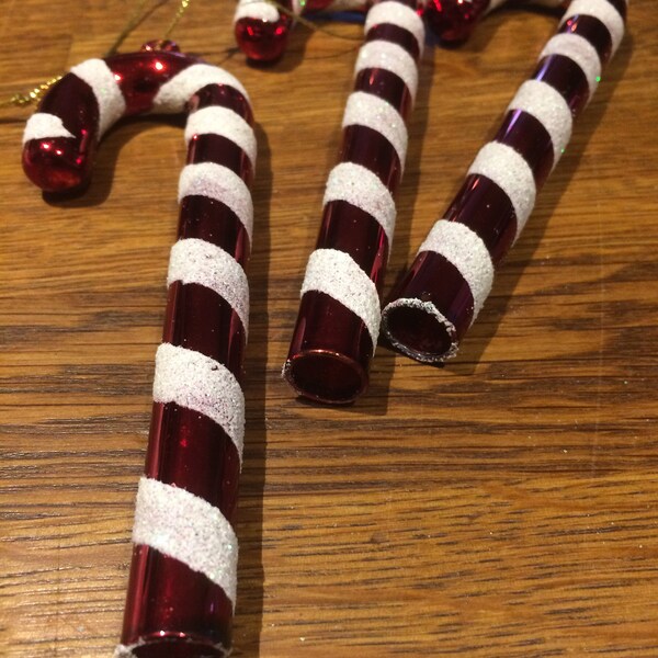 Retro Red White Striped Candy Cane Hanging Christmas Tree Decoration ...
