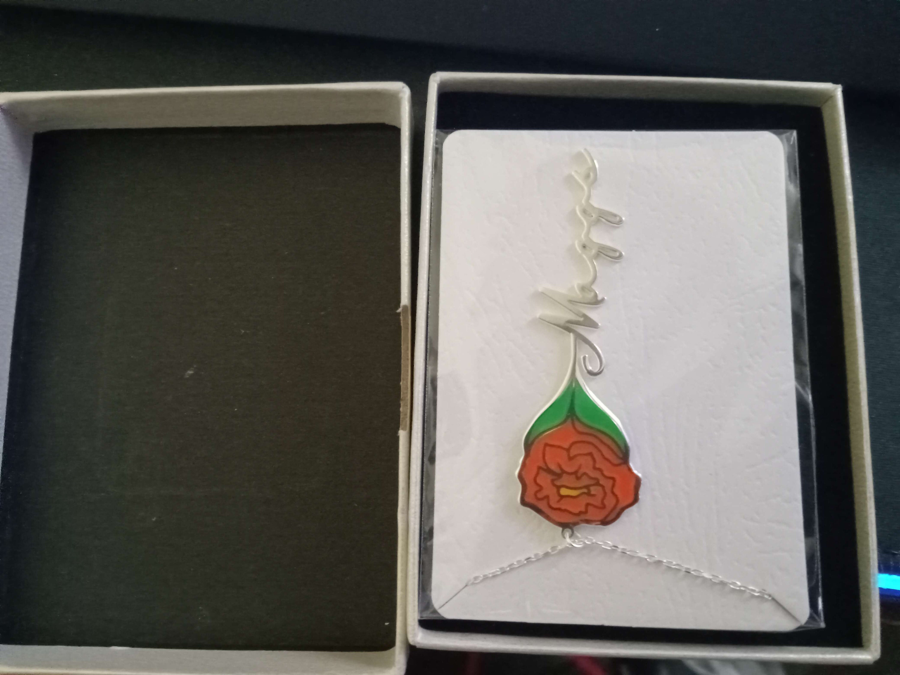 Personalisierte Geburtsblumenkette, personalisierte Namenskette, florale Namenskette, personalisierter Namensschmuck, personalisierte Geschenke für sie, Geburtstagsgeschenke