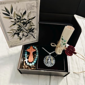 STEPHANIE added a photo of their purchase