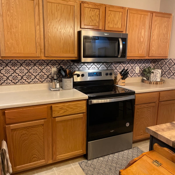 Transform Your Kitchen With DIY Peel and Stick Backsplash- the Classic ...