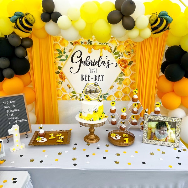 Bee Backdrop, Bumble Bee Banner, Little Honey Birthday Party, Bee-day ...
