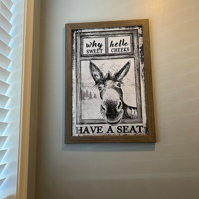 Cartello In Metallo Umoristico Per Bagno Con Asino E Scritta "Why Hello Sweet Cheeks" - Decorazione Da Parete Vintage 20x30 Cm - Regalo Originale Per Amanti Degli Asini