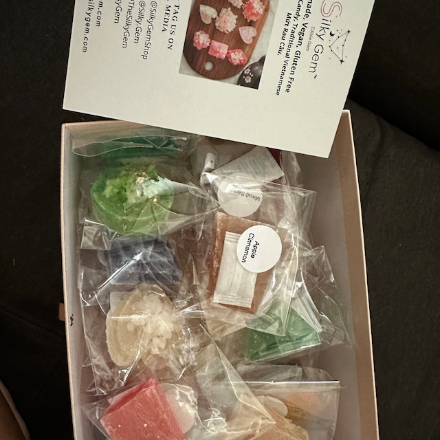 Silky Gem - Mystery Box, Edible Crystal Candy, 26-28 Clusters, Multi  Flavor, Kohakutou, Edible Gem, Vegan, Gluten Free, ASMR