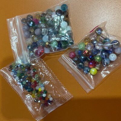 Round Golden Plastic Beads, Packaging Size: Kg At Rs 320/kg In Mumbai - Foto 12