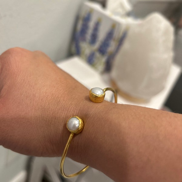 Narrow Cuff with Genuine Freshwater Pearls