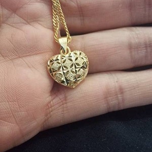 Mehwish added a photo of their purchase