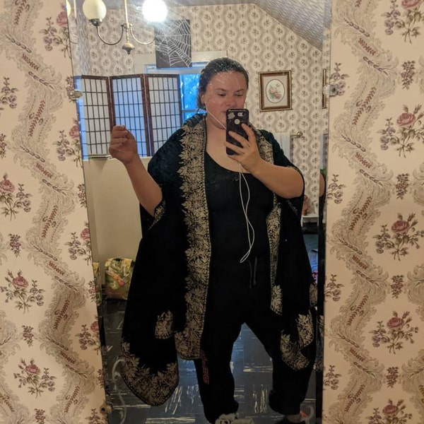 kashmiri velvet shawl