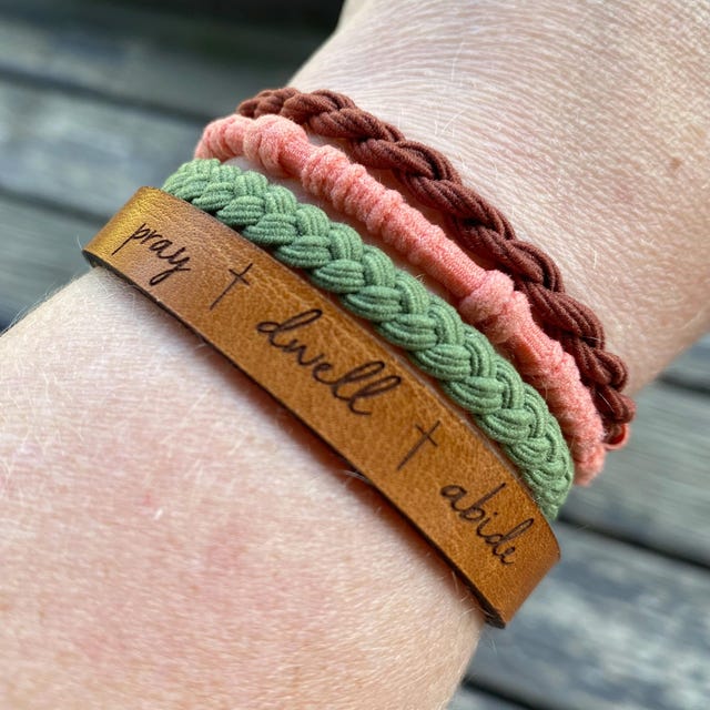 2025年新作入荷 Real Personalized Leather Full Adjustable Stud - Bracelet アクセサリー