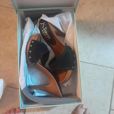 kiara clogs
