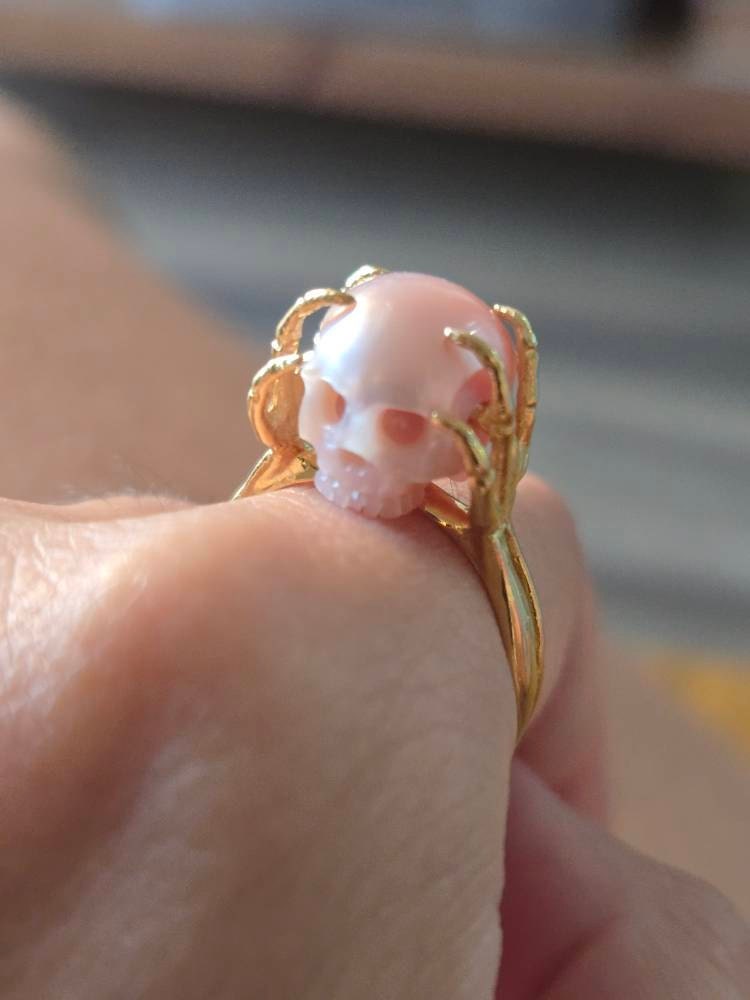 skull pearl ring ''be a thinker''freshwater pearl handcarved skull ring proposal ring 925 silver gothic statement ring wedding claddagh ring
