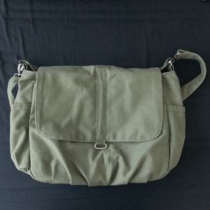 Smoke Green Messenger 15 Laptop Bag, Canvas Diaper Bag, Women Travel  Crossbody Bag, Large and Roomy bag Gift For Her - no.18 / DANIEL