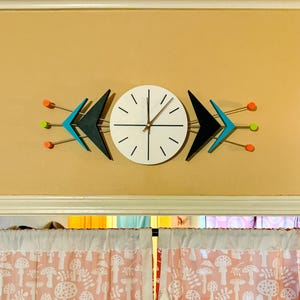 Retro Atomic Wall Clock - Vibrant Mid Century Modern Home Decor - Etsy