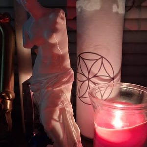 Kaylee added a photo of their purchase