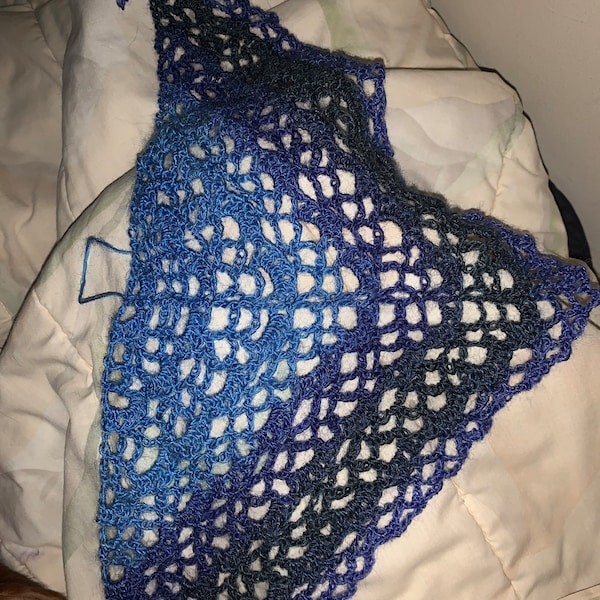 Crochet Lace Triangle Shawl Pattern – Fingering Yarn (PDF Pattern) - Etsy
