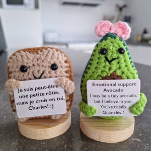 Poupée de soutien émotionnel faite à la main - Cadeau de soutien émotionnel amusant - Décoration de bureau amusante - Poupée au crochet mignonne - Cadeau inspirant pour les amis, les petits Poupée de soutien émotionnel faite à la main - Cadeau de soutien émotionnel amusant - Décoration de bureau amusante - Poupée au crochet mignonne - Cadeau inspirant pour les amis, les petits