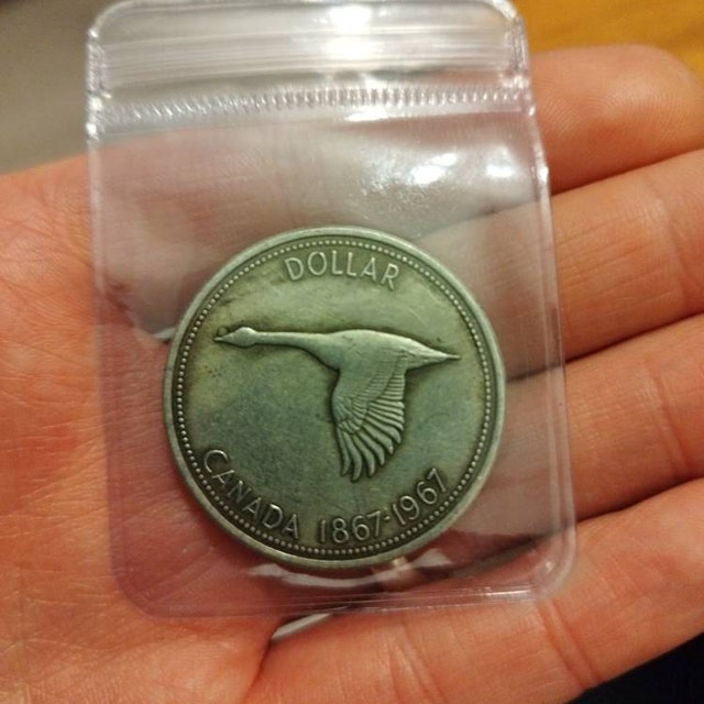 カナダ *1967年* 1ドル硬貨 - エリザベス2世 / 復刻版 / カナダ硬貨