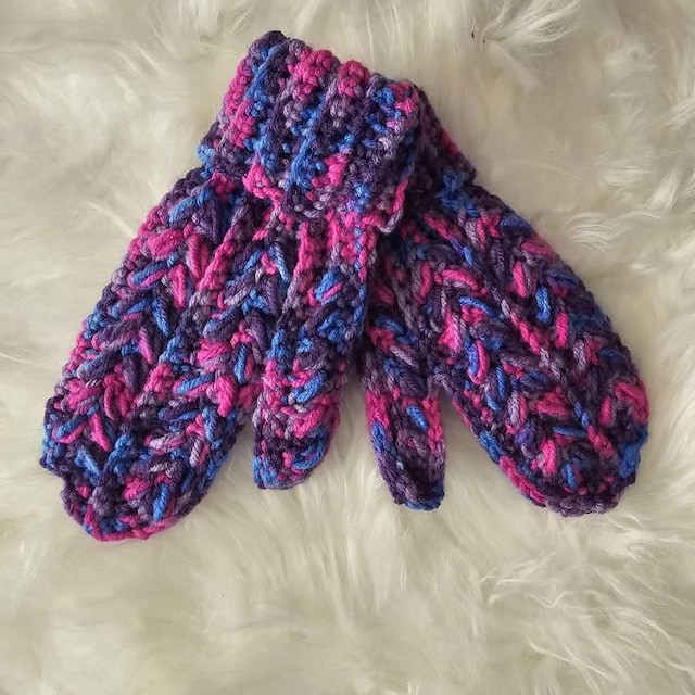 A customer's finished Winter Wheat Stitch Flat Mittens Crochet Pattern (Digital PDF)