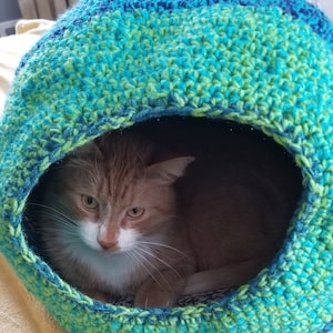 Cat Pod Crochet Pattern © Etsy Cat Pod Crochet Pattern © Etsy