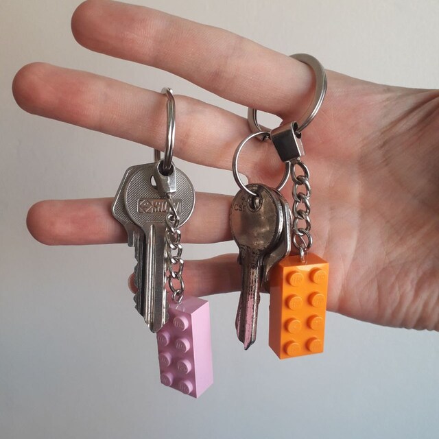 X Brick Keychains Keyrings (2x4 Stud) Mixed Colours NEW Party