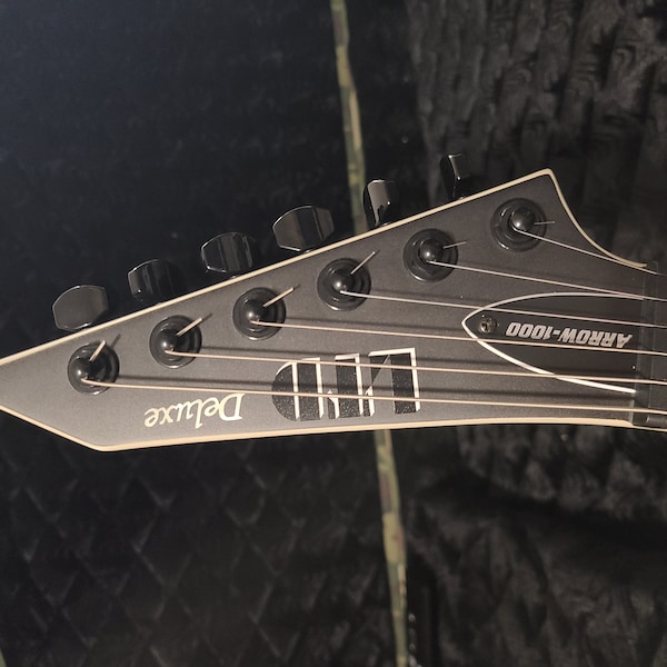 Kramer Headstock Logo - Premum Vnyl Gutar Project Replacement Black Kramer Headstock Logo - Premum Vnyl Gutar Project Replacement Black