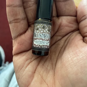 Damia added a photo of their purchase