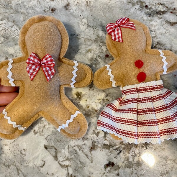 Mini Gingerbread Couple / Gingerbread Tiered Tray / Christmas Tier Tray ...