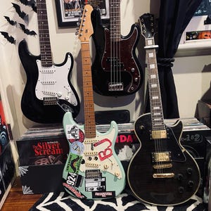 Lot - DON RICKLES 2007 FENDER JOE STRUMMER TELECASTER