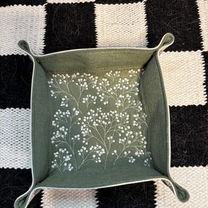 Rae added a photo of their purchase