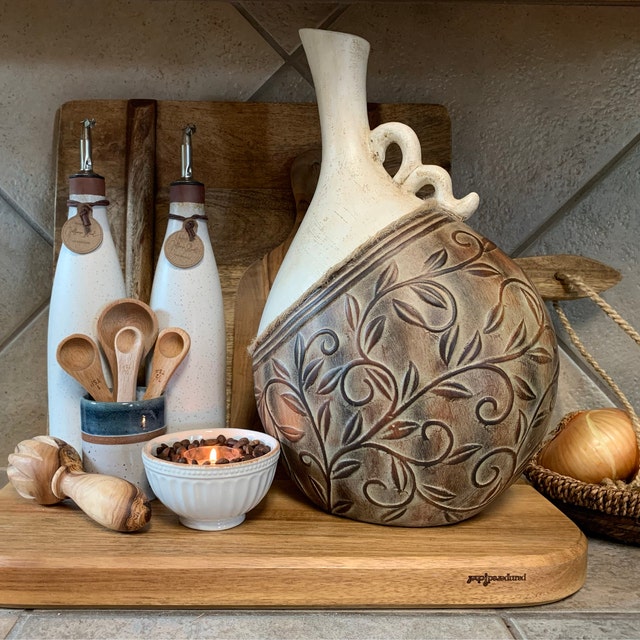 Ceramic Olive Oil Cruet - Made in USA Stoneware Vinegar Bottle - Handmade  Oil Dispenser - Jefferson Street Ceramics- Heartland Speckle