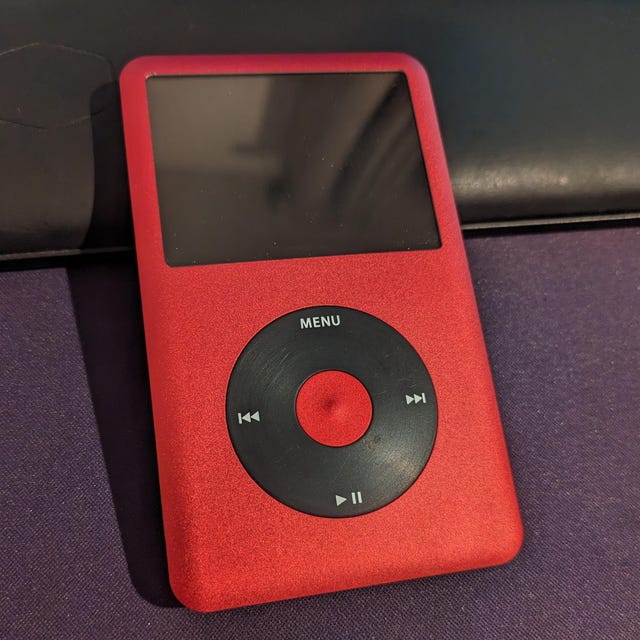 【フェン太】iPod Classic 第7世代 オールレッドver s-l400.jpg