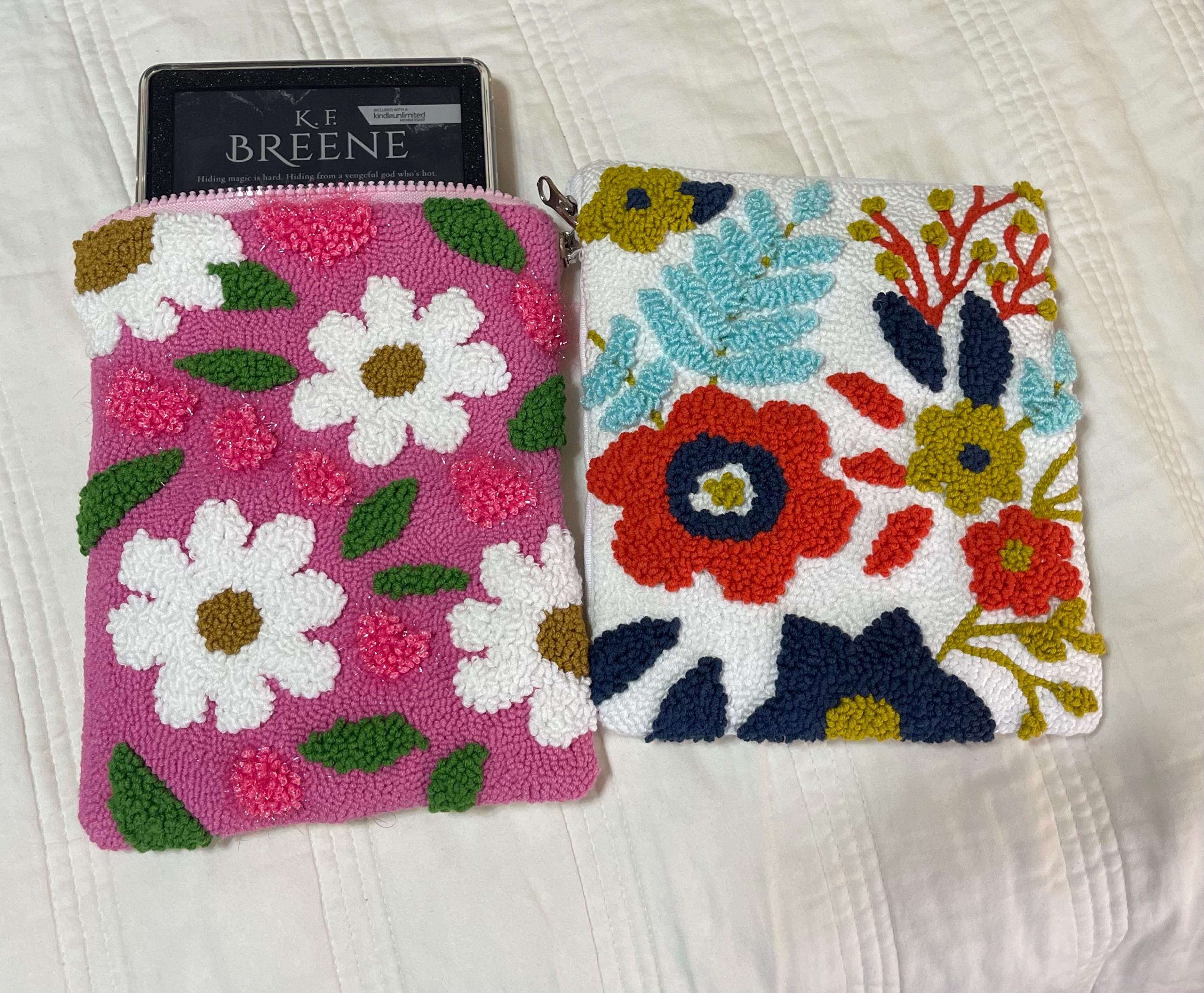 Daisies Kindle cover - kindle paperwhite case - Fabric book cover - Personalized kindle sleeve - Oasis case - kindle accessories gift