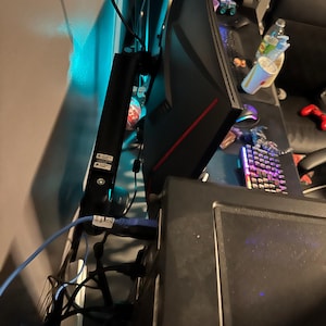 Thinh added a photo of their purchase