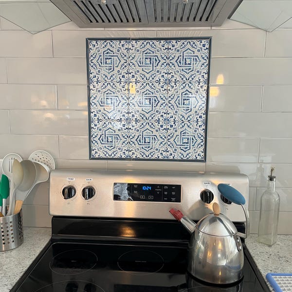 Curated visual reference: Picture Idea: Grey And White Patterned Ceramic Tile Kitchen Backsplash Tile