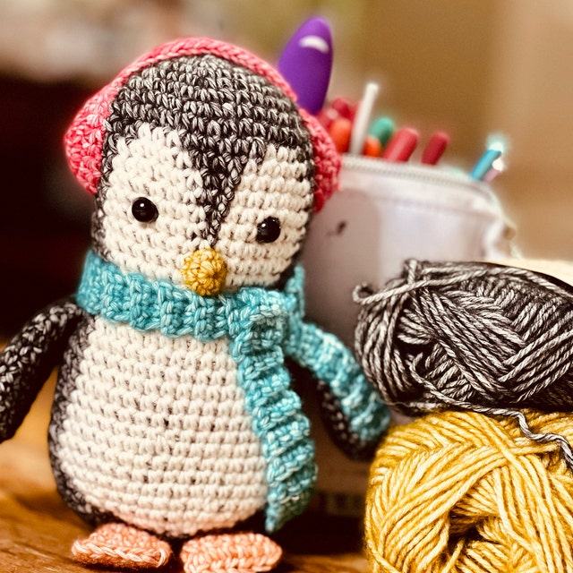 マムフォード・ザ・ペンギンの編みぐるみ編み図 - Etsy 日本