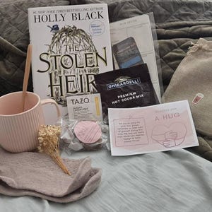Kaitlyn added a photo of their purchase