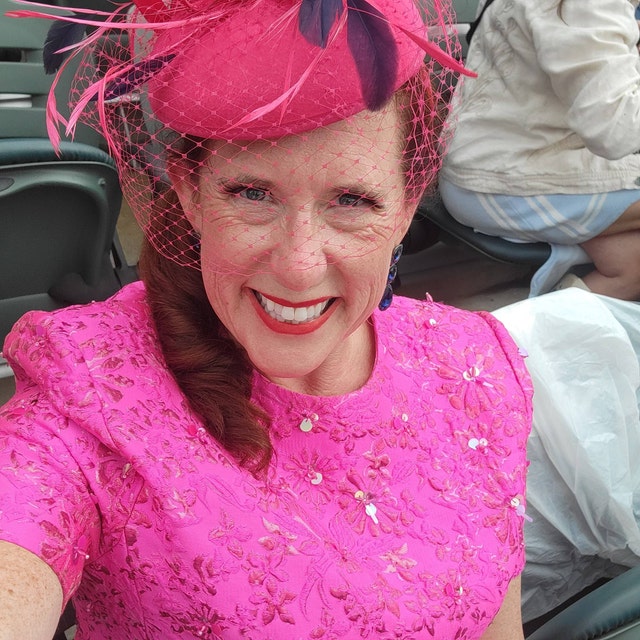 Fuchsia Pink Fascinator With Veil & Feathers –perfect for  display picture 1