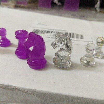 Custom Chess Set With Board Resin Complete 32 Pieces Pink Crystals Rose ...