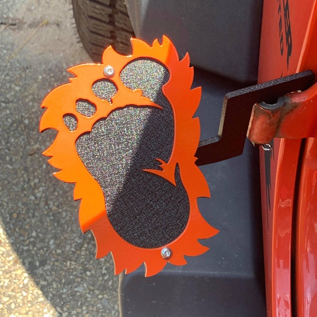 Yeti footprint foot pegs for Wrangler and Gladiator