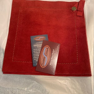 Jolie added a photo of their purchase