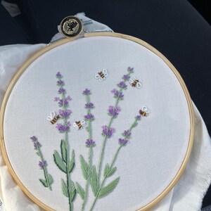 ラベンダーとミツバチの刺繍パターン - 手刺繍デザイン - 刺繍PDF