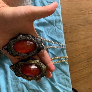 Non più disponibile-Collana ciondolo Cappuccetto Rosso - Gioielli