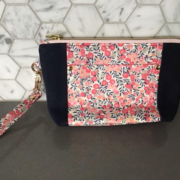 Norfolk Pouch Sewing Pattern+ Video, Two Sizes: Zipper Wristlet, Card ...