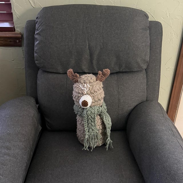 A customer's finished Wheat Stitch Reindeer Crochet Pattern + Video