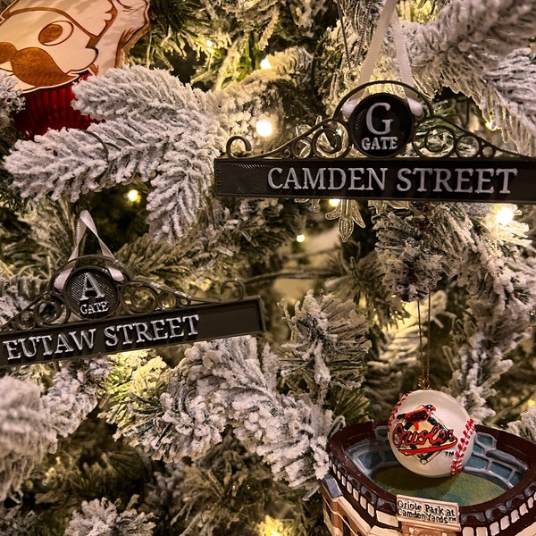 Liverpool 3D Signs - YNWA You'll Never Walk Alone and Liverbird Sign ...