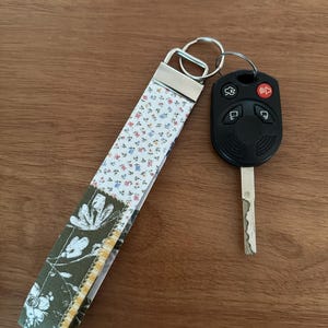 Britnie added a photo of their purchase