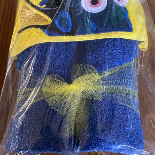 Petit Pehr Hooded Towel - Blue Life Aquatic