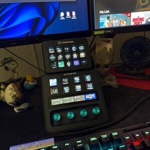 Stream Deck Plus and 15 Key Stream Deck Stand - Original and MK2