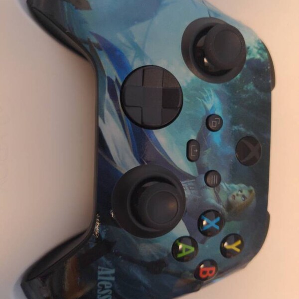 Personalized Your Xbox One Controller With Your Favorite Picture