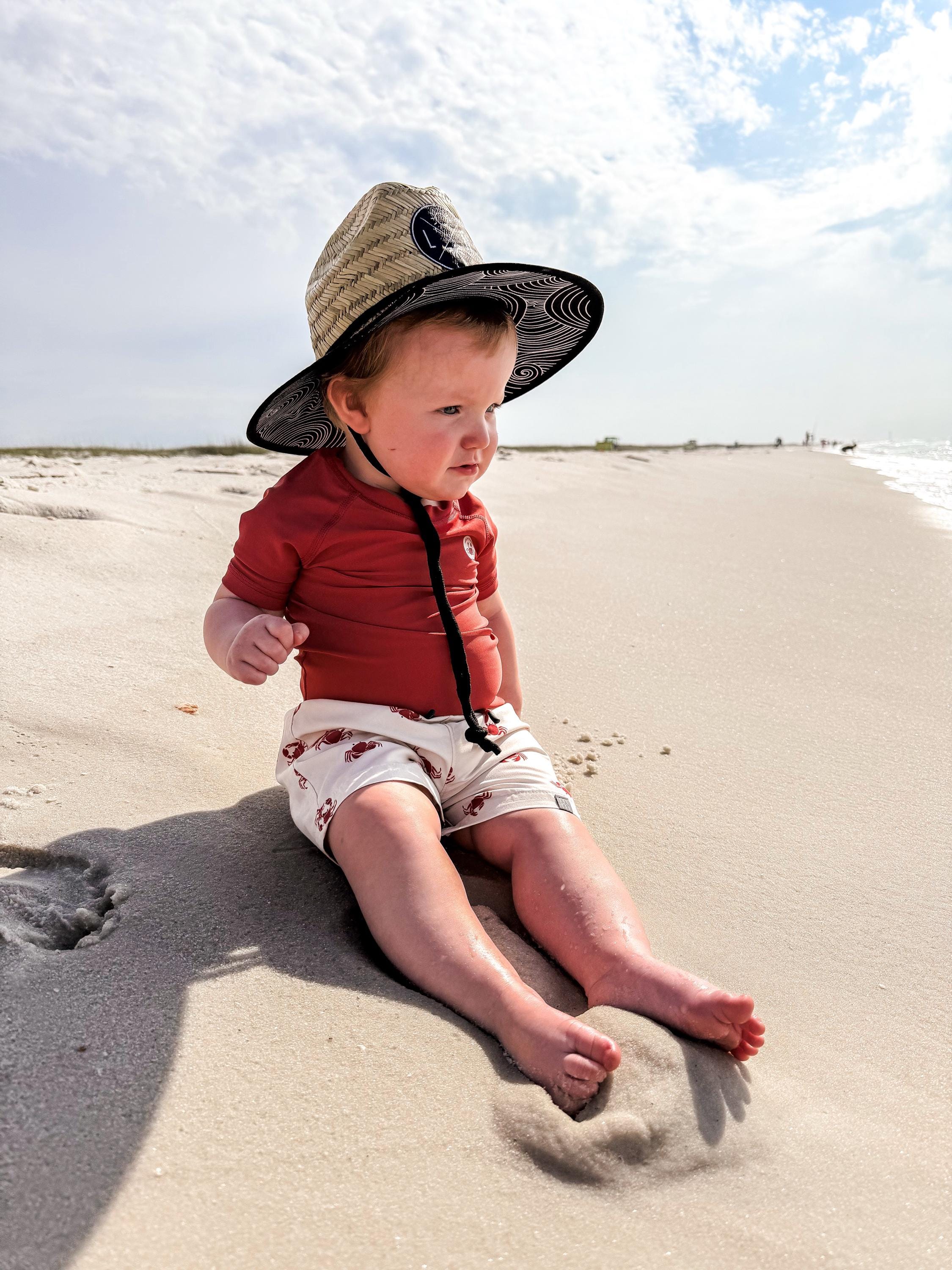 Benutzerdefinierter Strohhut mit Initialen und Symbolen | Kreis | Sonnenhut für Babys, Kleinkinder und Erwachsene | Personalisierter Strandhut aus Leder | Geschenk für Babys | Geschenk für Papa